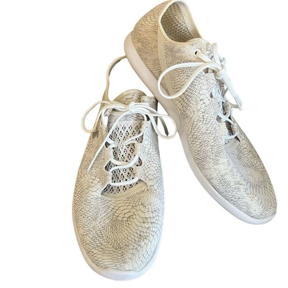 Under armour speed form sneakers women’s 11 - Picture 1 of 7